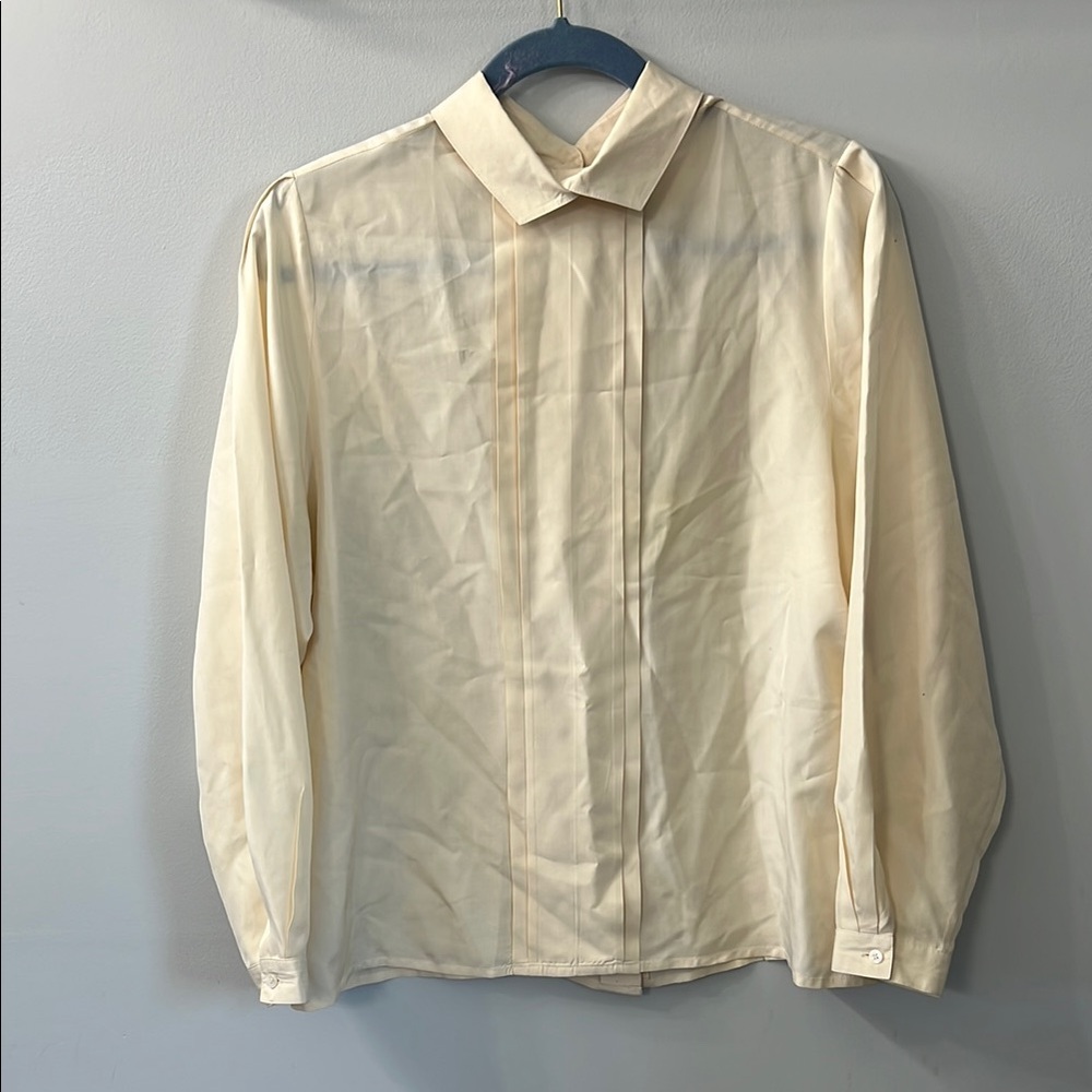 Vintage Petite 14 Gorgeous Talbots Cream Silk Back Button Down Shirt